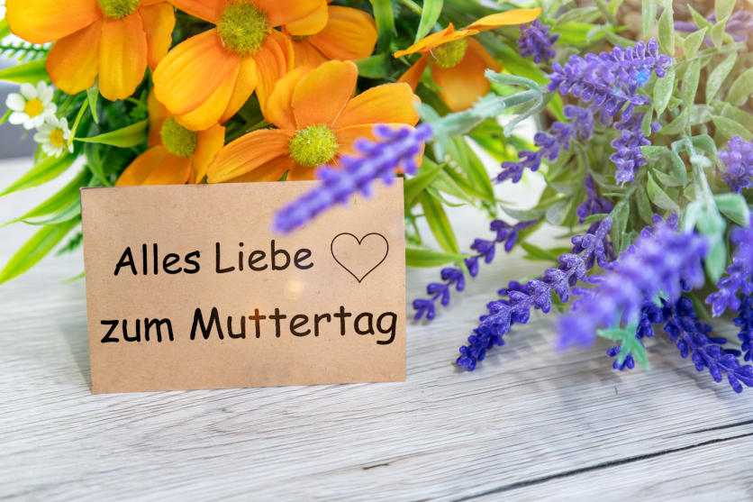 Liebevolle Grußkarte zum Muttertag 2026