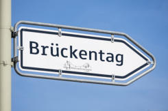Brückentag Bild zum Hinweis auf Öffungszeiten